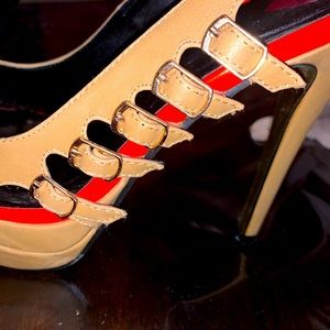 2b Heels. Open toe. Orange and cream.